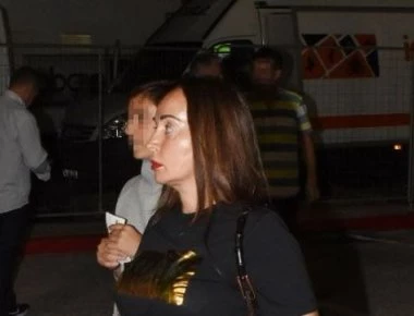 Βίκυ Σταμάτη: Αγνώριστη στο γήπεδο «Καραϊσκάκη» (φώτο)